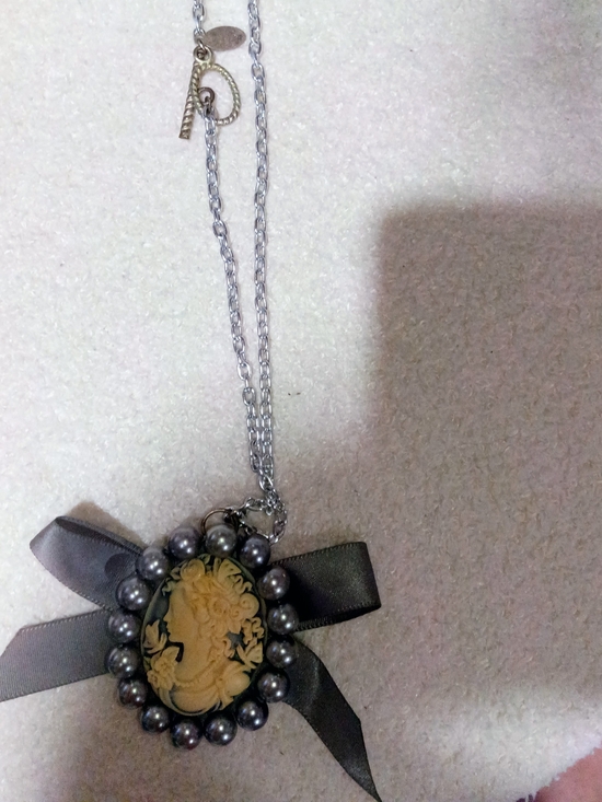 Tarina Tarantino Jewelry - VintageTarinaTarintino Gray Ribbon Cameo Pendant Necklace